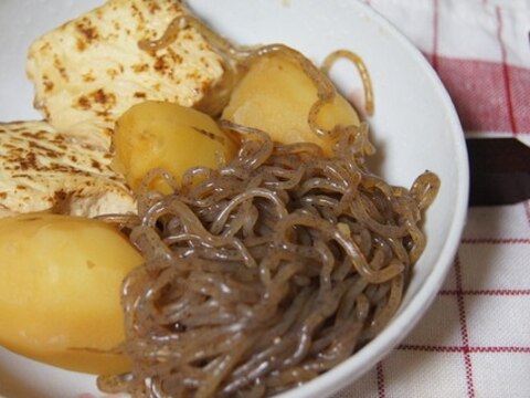 焼き豆腐・糸蒟蒻・じゃが芋の炊いたん